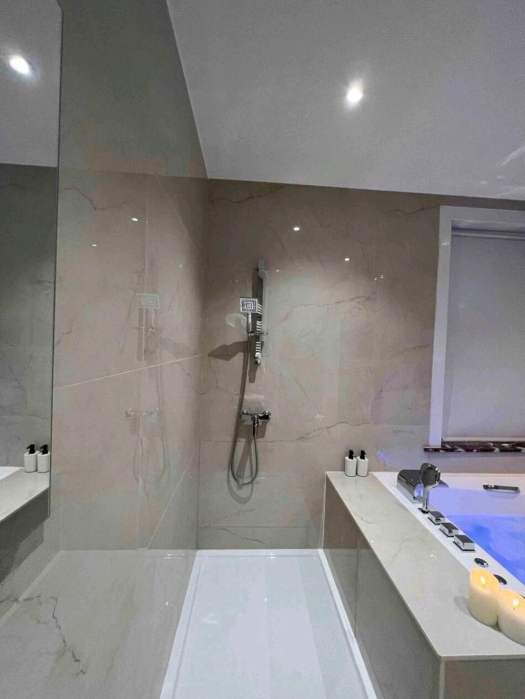 Sublime Appartement Calme Cosy & Jacuzzi 布鲁塞尔 外观 照片