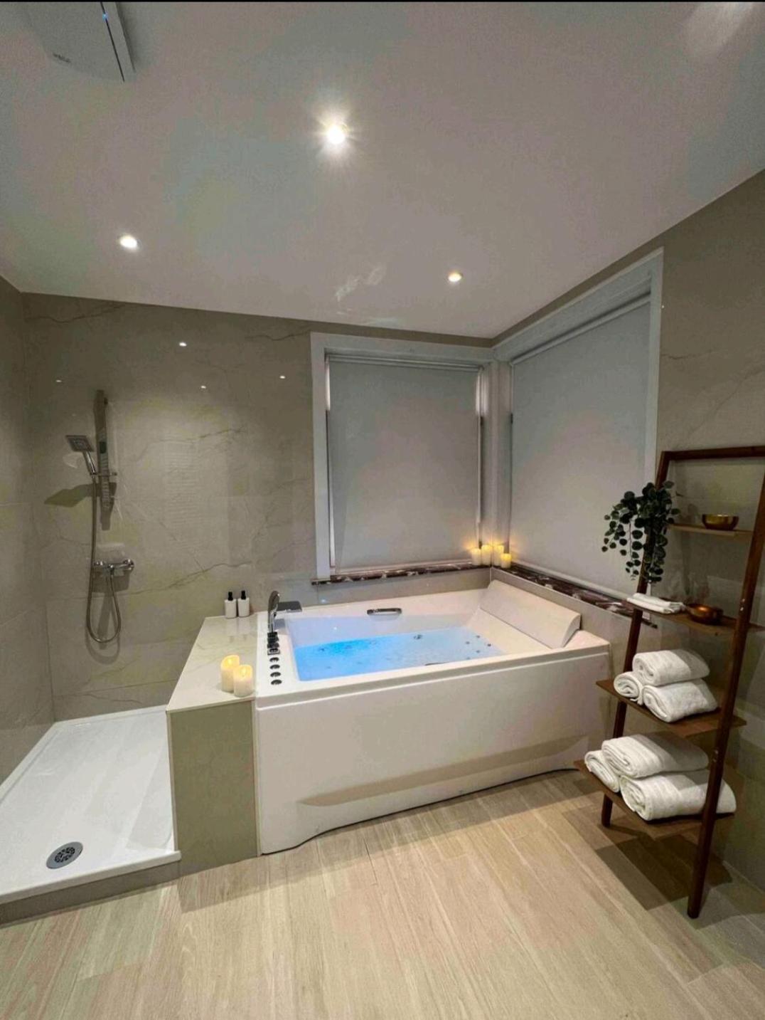 Sublime Appartement Calme Cosy & Jacuzzi 布鲁塞尔 外观 照片